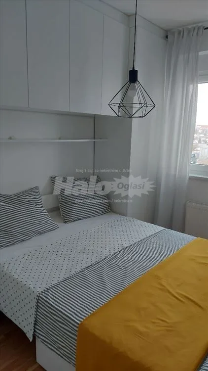 Nov lux opremljen stan 55 m2 centar Obrenovca — 3