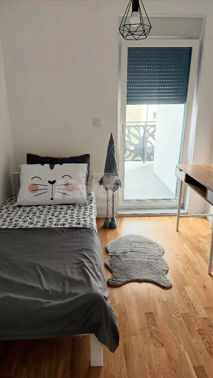 Nov lux opremljen stan 55 m2 centar Obrenovca — 4