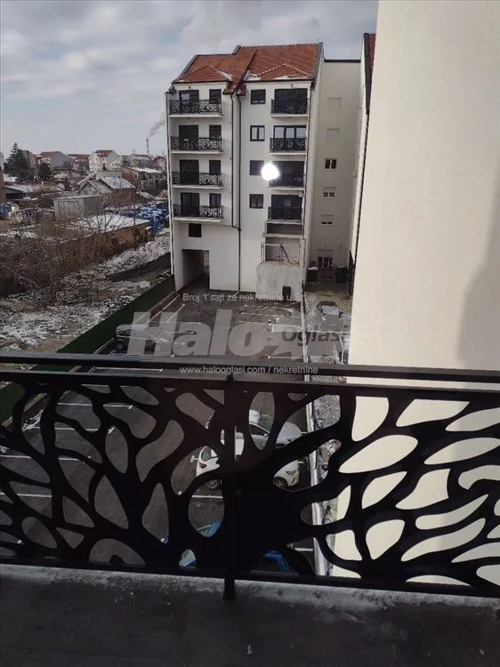 Nov lux opremljen stan 55 m2 centar Obrenovca — 7