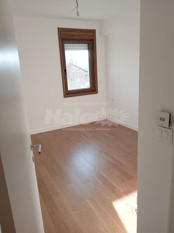 Nov lux stan/poslovni apartman — 7