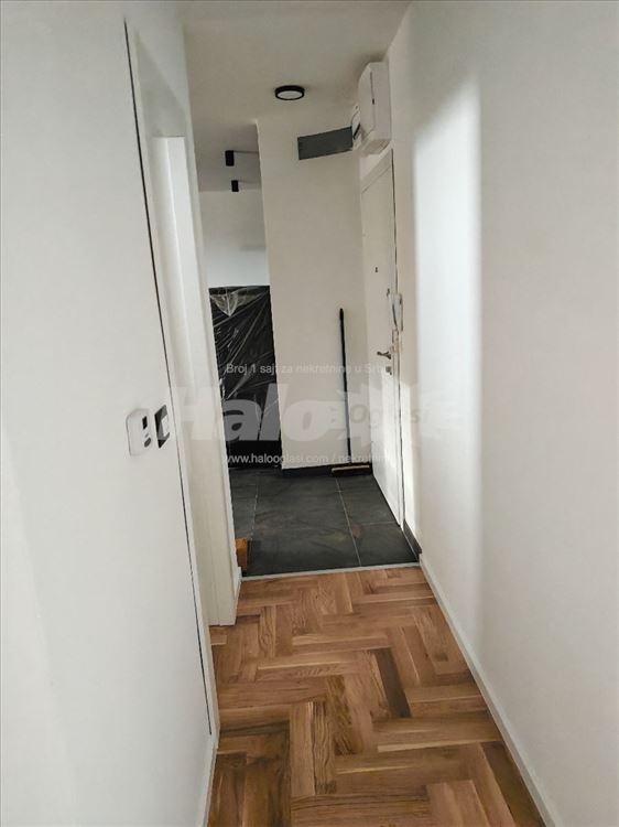 Nov lux trosoban stan kod crkve sa parkingom 600e — 5