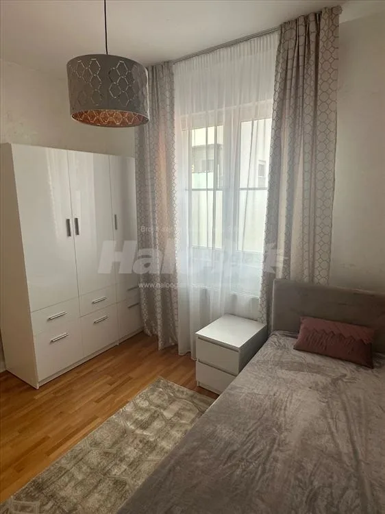 Nov luxuzno opremnjen stan — 9