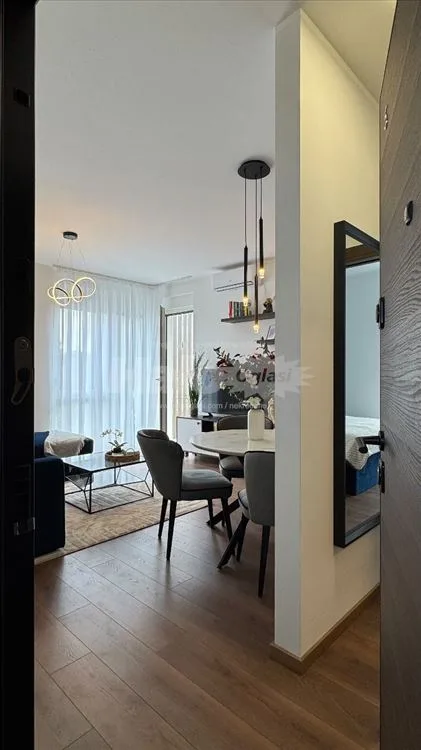 Nov moderno opremljen 39m² stan + garaža |FLORA — 2