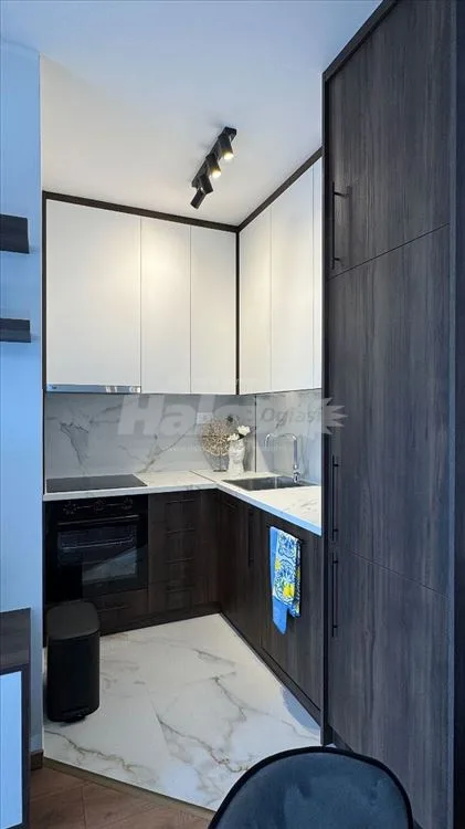 Nov moderno opremljen 39m² stan + garaža |FLORA — 3