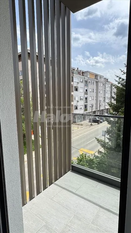 Nov moderno opremljen 39m² stan + garaža |FLORA — 10
