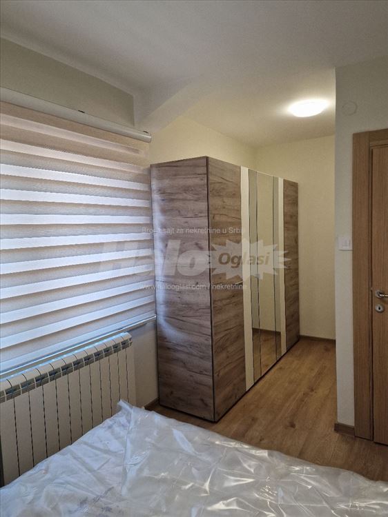 Nov, na lepoj lokaciji, luksuzno namešten 1.5 stan — 11