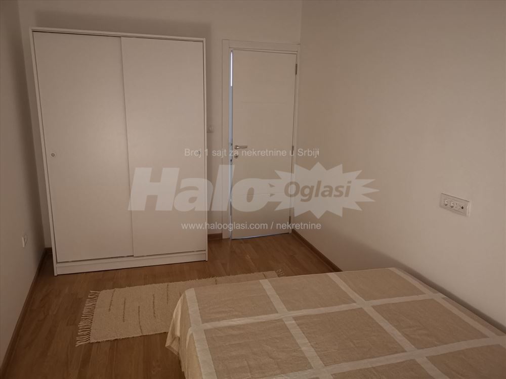 Nov, namešten, 2.5  sa garažom, odmah useljiv — 8