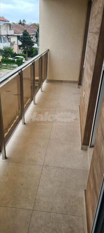 Nov namešten stan za izdavanje — 15
