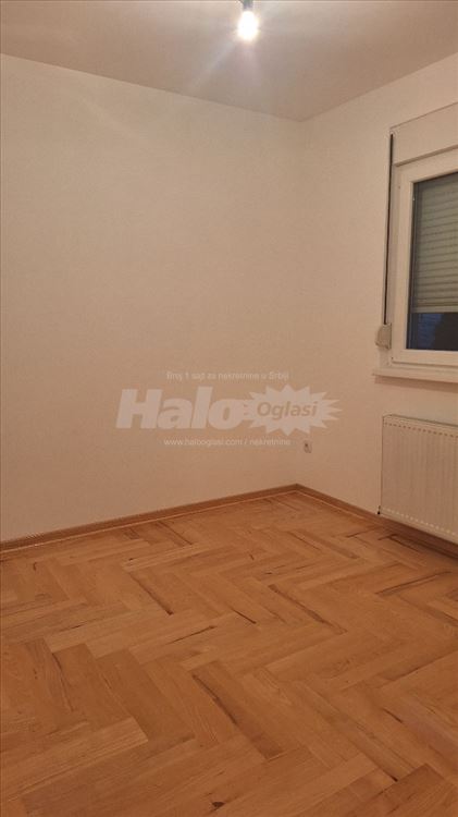 Nov, neuseljavan,1.5soban + parking, kod Aviva — 5