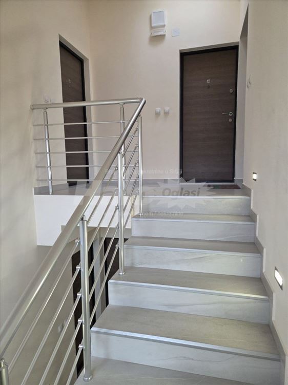 NOV stan Batajnica 41m² — 3