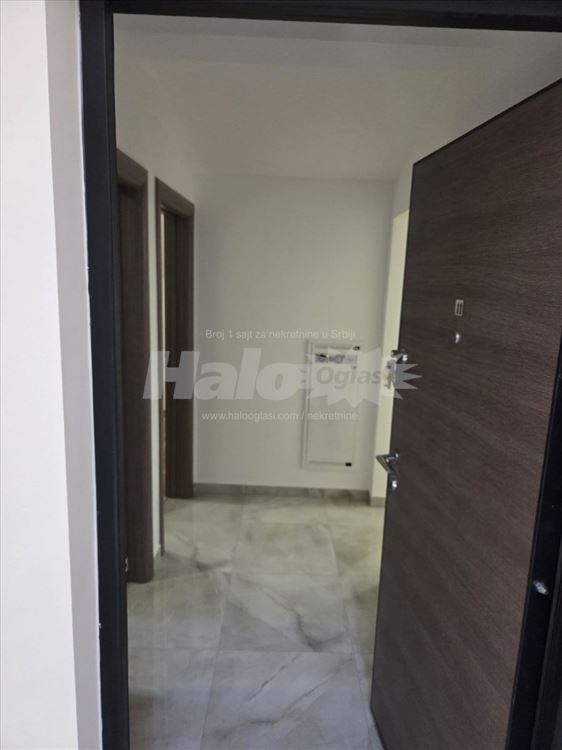 NOV stan Batajnica 41m² — 5