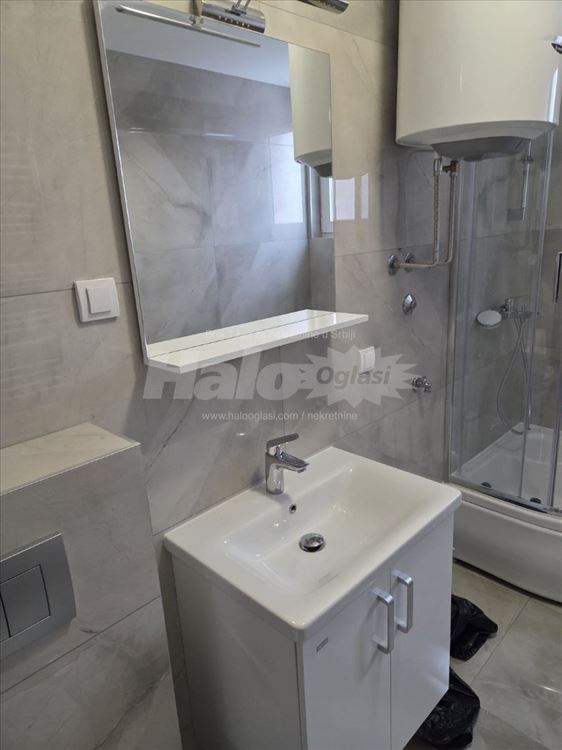NOV stan Batajnica 41m² — 7