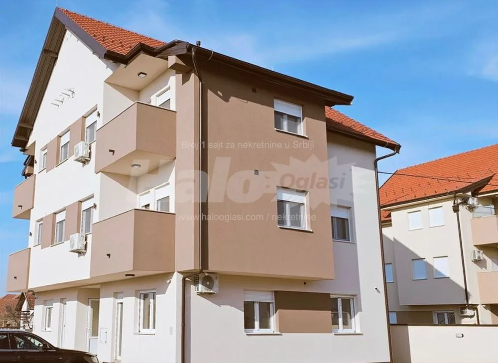 Moderan, odmah useljiv stan u Borči od 45 m2. — 2