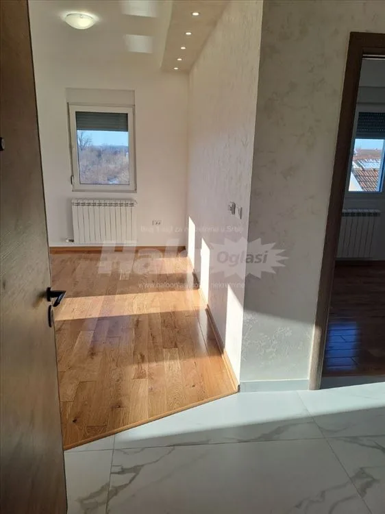 Moderan, odmah useljiv stan u Borči od 45 m2. — 4