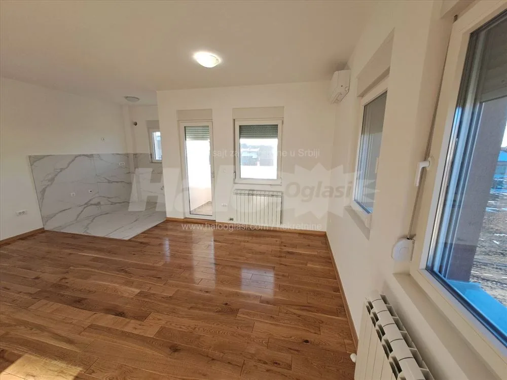 Moderan, odmah useljiv stan u Borči od 45 m2. — 6