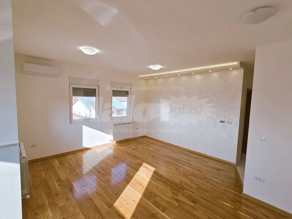 Moderan, odmah useljiv stan u Borči od 45 m2. — 7