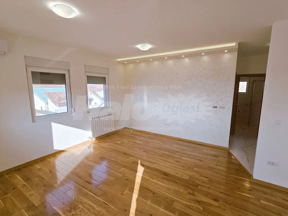 Moderan, odmah useljiv stan u Borči od 45 m2. — 10