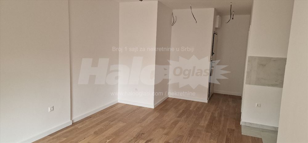 Nov, trosoban stan G. Vučića, 52 m2, 3.0, CG — 5