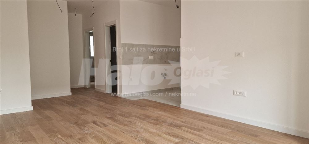 Nov, trosoban stan G. Vučića, 52 m2, 3.0, CG — 6