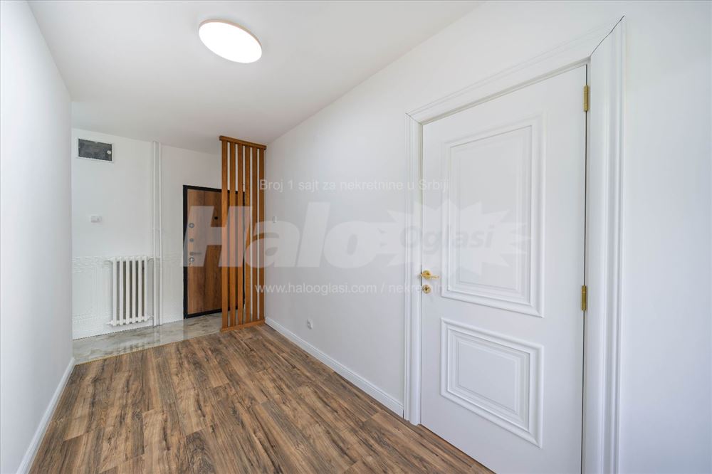 Nov, uknjizen, odmah useljiv, vlasnik – Stan 55 m² — 2