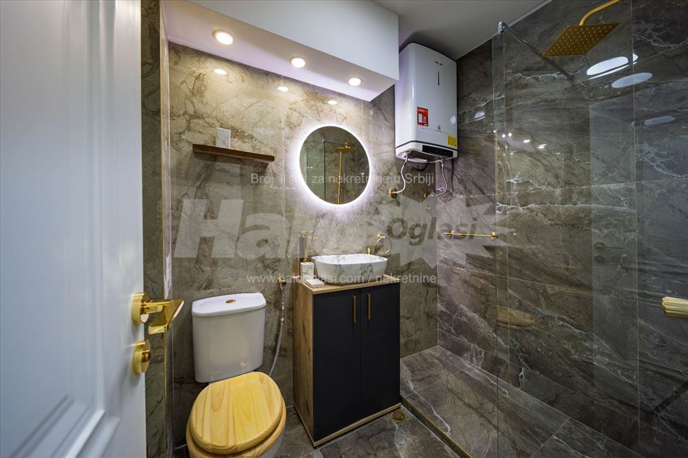Nov, uknjizen, odmah useljiv, vlasnik – Stan 55 m² — 10