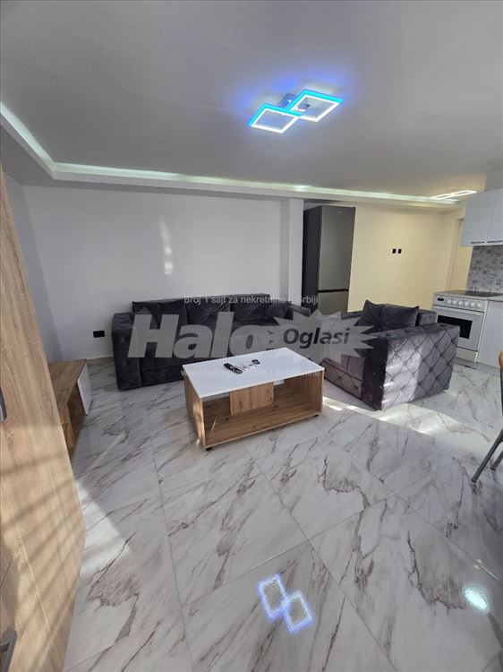 Nova, komforna garsonjera, 35m² — 3