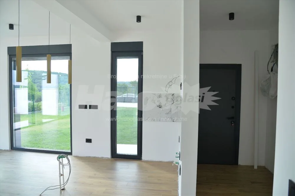 Nova lux kuća sa dvorištem u Staroj Lipovici — 5
