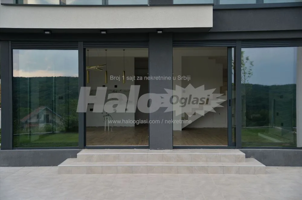 Nova lux kuća sa dvorištem u Staroj Lipovici — 11
