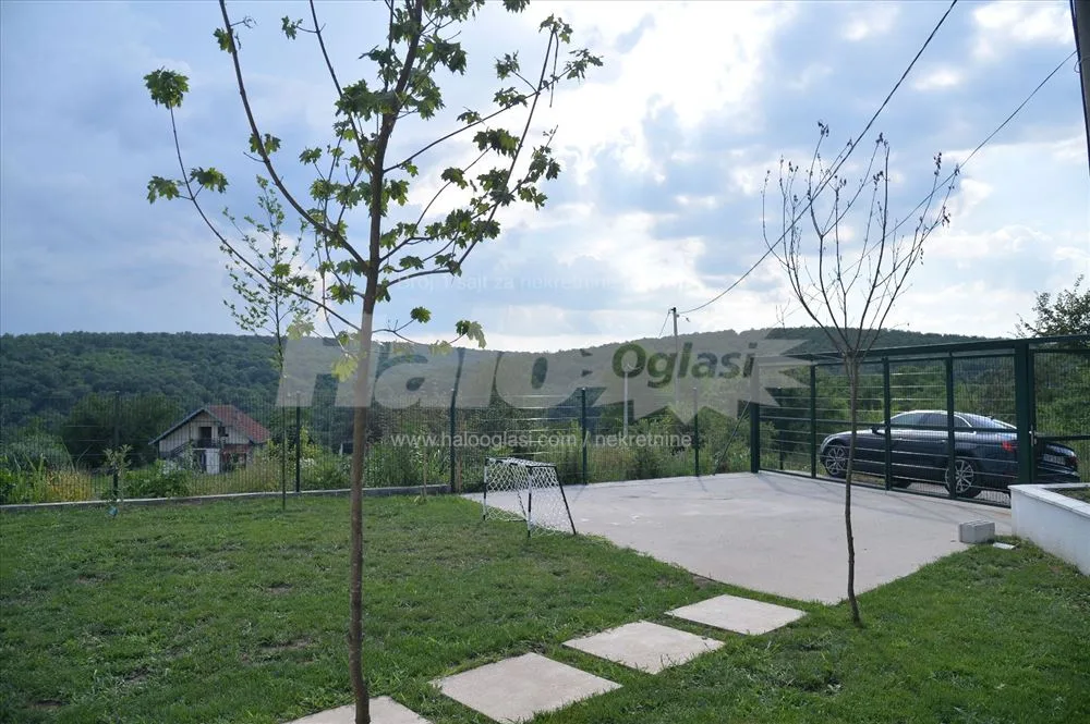 Nova lux kuća sa dvorištem u Staroj Lipovici — 13