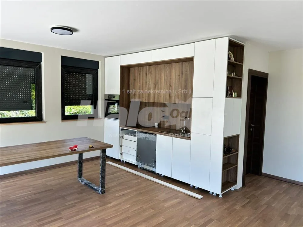 Nova porodična prelepa vikend kuća, Trešnja/Avala — 8
