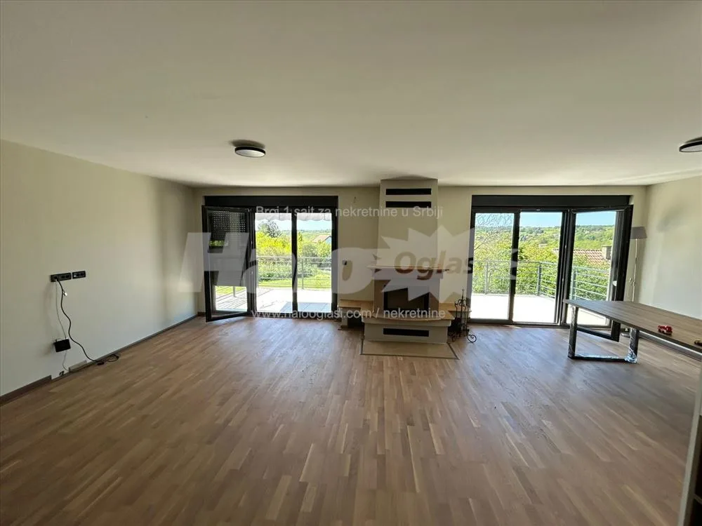 Nova porodična prelepa vikend kuća, Trešnja/Avala — 9