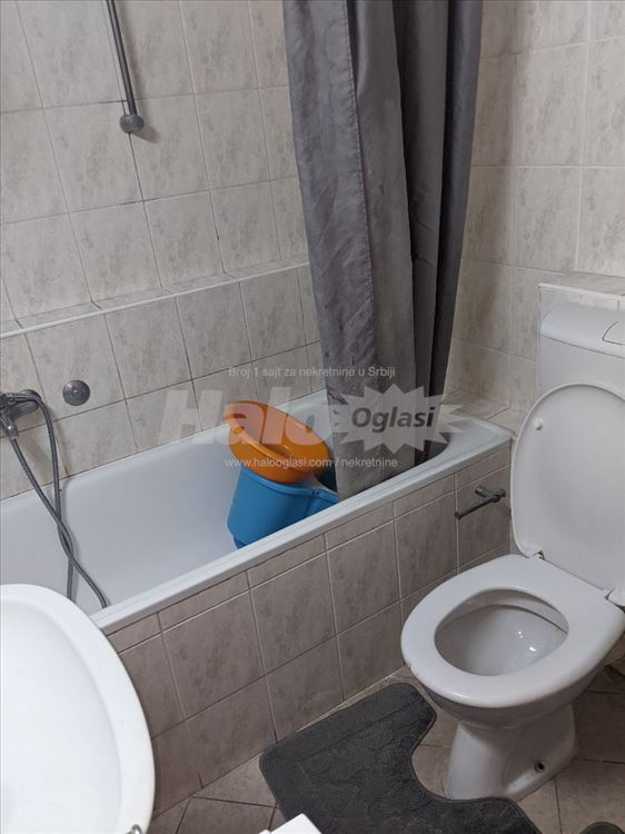 Novi Beograd, Bežanijska kosa, jednosoban stan — 10