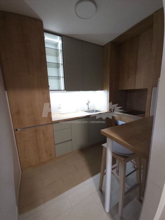 Novi Beograd, Blok 30 stan41m2 — 3