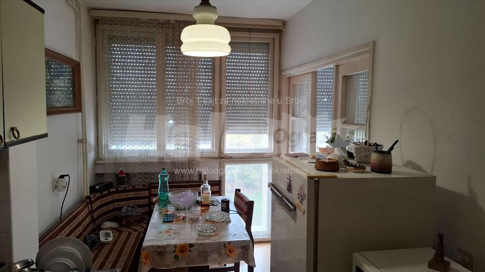 Novi Beograd, blok 4, — 9