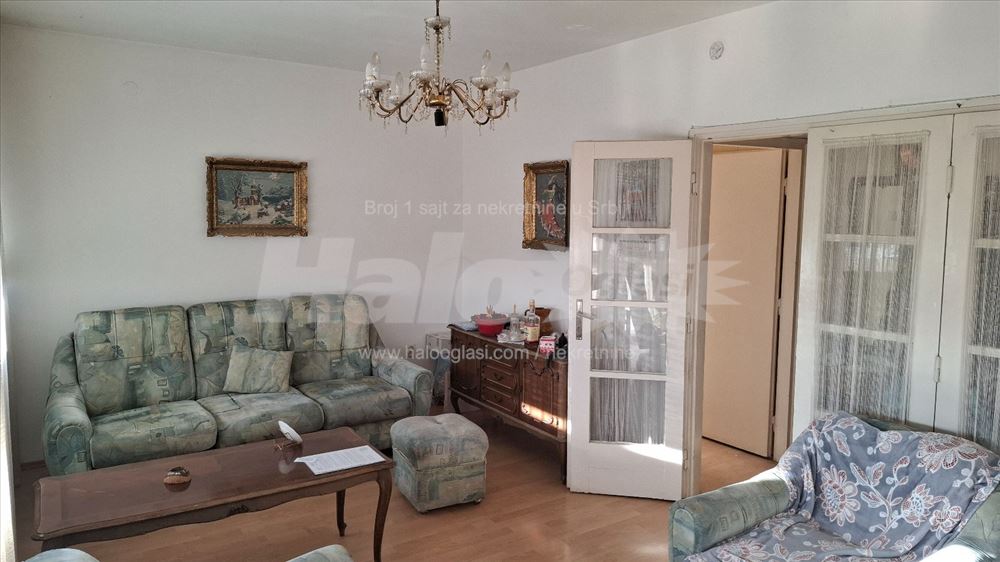 Novi Beograd, blok 4, — 10