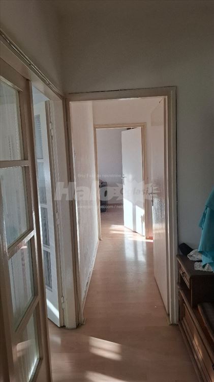 Novi Beograd, blok 4, — 13