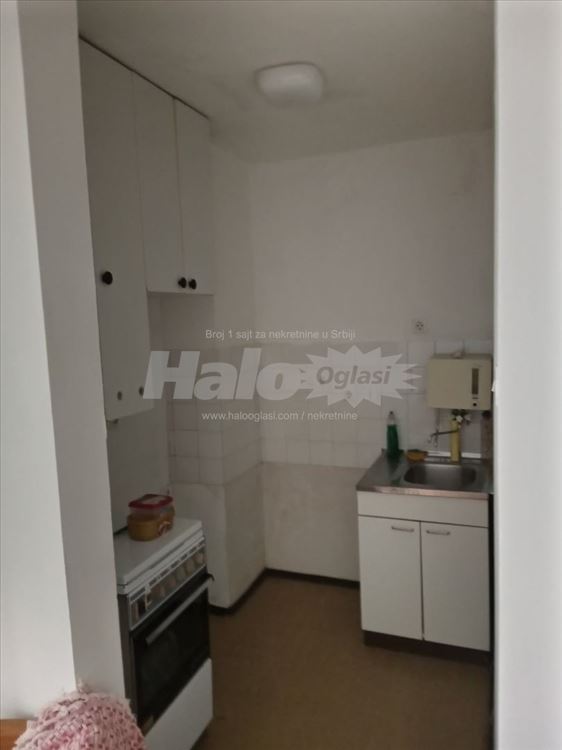 Novi Beograd, blok 45, garsonjera — 6