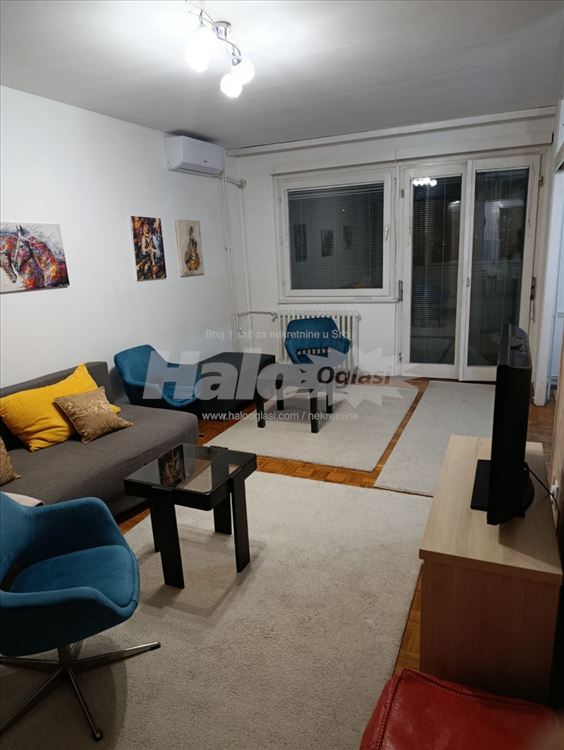 Novi Beograd - blok 64 dvosoban kod Immo centra — 3