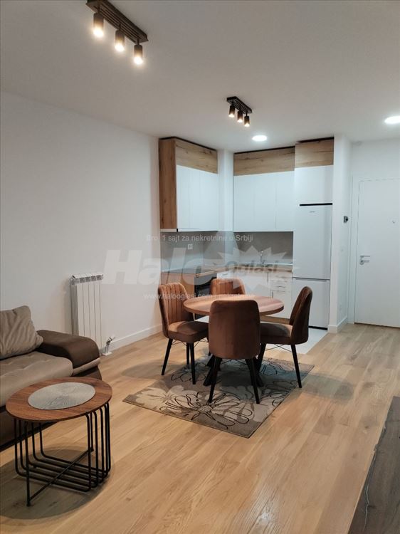 Novi Beograd, Blok 65, 2.0 soban Newport, namešten — 2