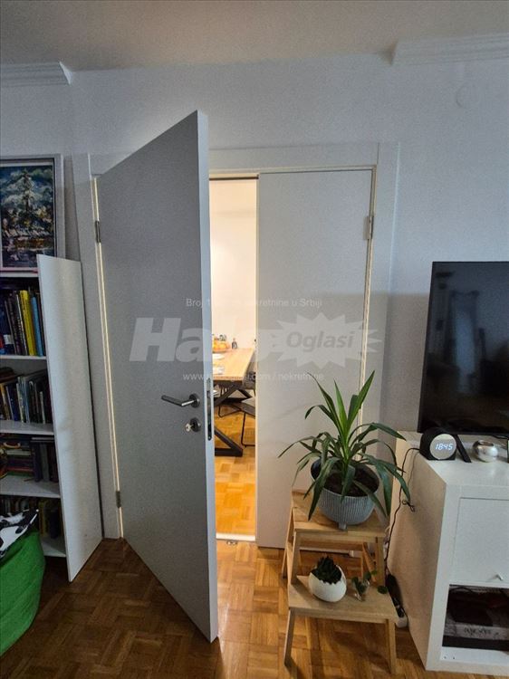 Novi Beograd, blok 70, potpuno RENOVIRAN 2025, LUX — 6