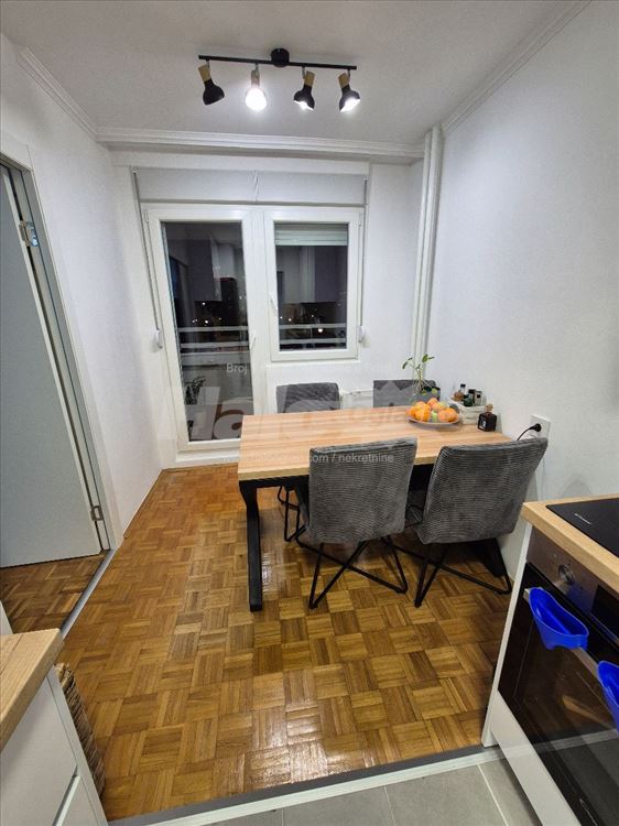Novi Beograd, blok 70, potpuno RENOVIRAN 2025, LUX — 11