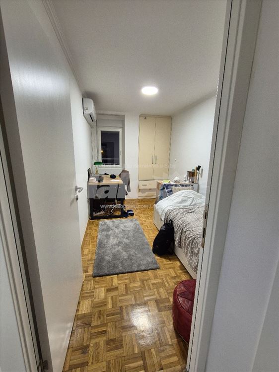Novi Beograd, blok 70, potpuno RENOVIRAN 2025, LUX — 15