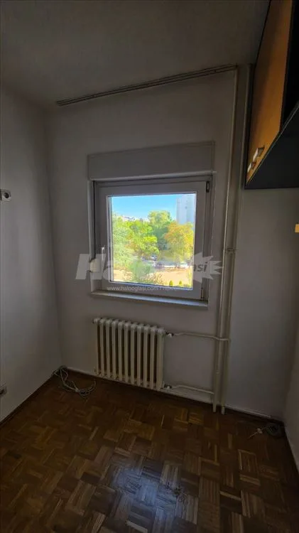 Novi Beograd – blok 71 | 68 m² | 2. sprat — 12