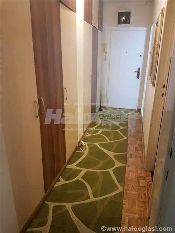 Novi Beograd, Dr. Ivana Ribara, odličan — 9