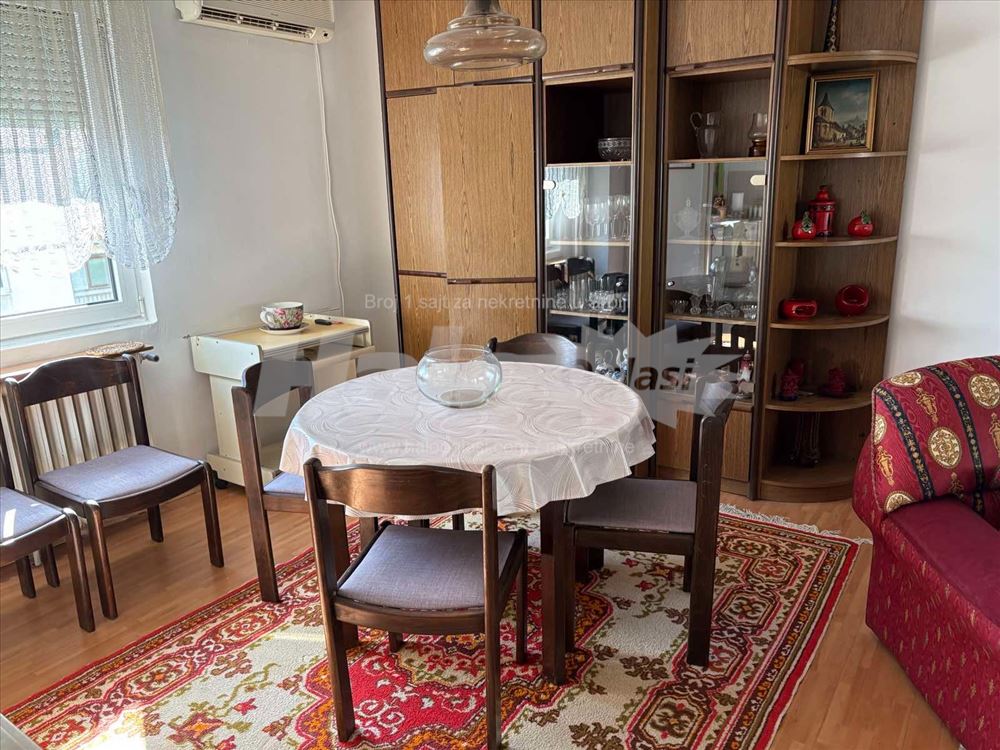 Novi Beograd dvosoban stan za izdavanje — 10