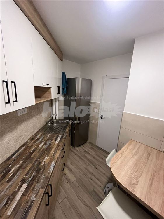Novi Beograd Fontana 1.5 soba kompletno renoviran — 6