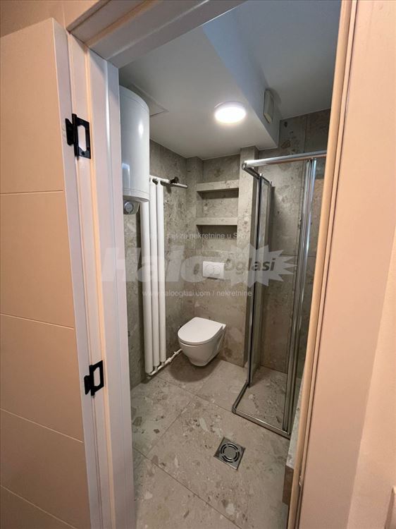 Novi Beograd Fontana 1.5 soba kompletno renoviran — 10