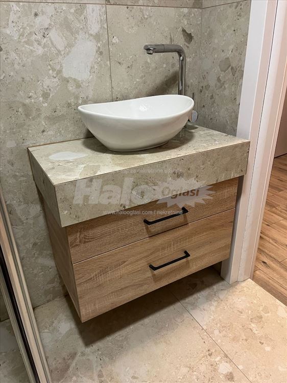 Novi Beograd Fontana 1.5 soba kompletno renoviran — 11