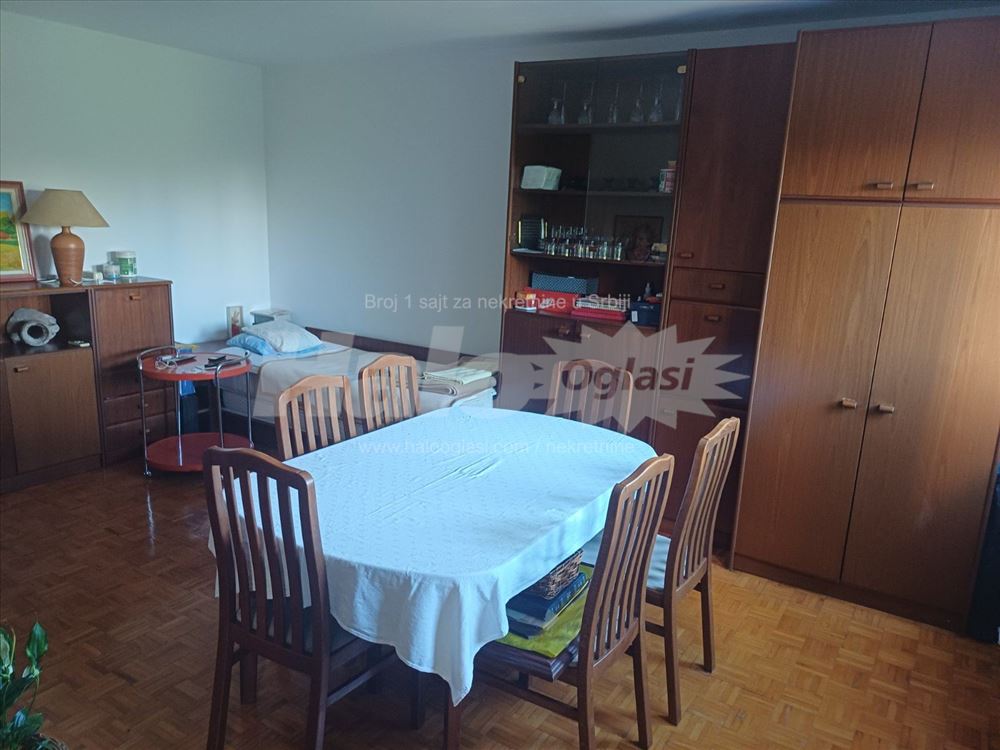 Novi Beograd, Fontana - Otona Župančiča — 4