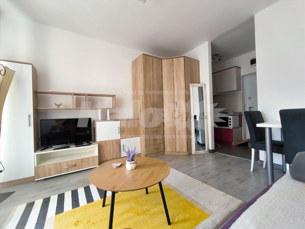 Novi Beograd-Fontana, renoviran,terasa,svetao — 6